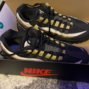 Nike Air Max 95 OG Black Metallic
Gold White size 7
